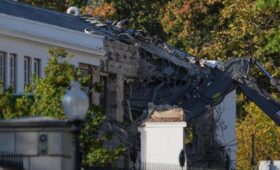 The Washington Post: в Вашингтоне сносят часть Белого дома
