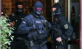 Гостей ресторана в Братиславе эвакуировали из-за отказавшегося оплатить счет посетителя