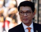 Президент Мадагаскара уехал в безопасное место из-за протестов в стране
