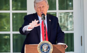 Трамп заявил, что решение о проведении саммита РФ и США может быть принято за пару дней