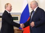 Лукашенко поздравил Путина с днем рождения