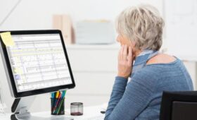 HR-эксперт Мурадян: пенсионеры в работе более эмоционально устойчивы