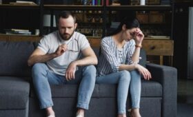 Психолог Панфилова: семьи разрушает не факт измены, а длящееся годами вранье