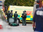 Четыре человека пострадали при нападении и наезде авто в Манчестере