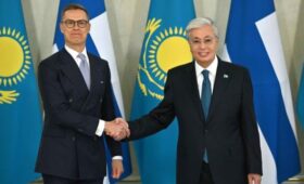 Токаев и Стубб призвали к достижению мира на Украине