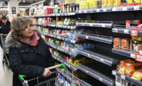 Россияне стали чаще экономить на покупках в магазинах