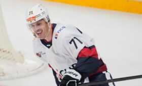 Хоккеист Малкин побил рекорд Овечкина в НХЛ