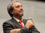 Отец Илона Маска поставил россиянок в пример другим женщинам