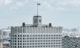 Кабмин РФ сократил квоту на временное проживание для иностранцев