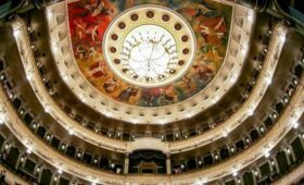Машков: Москва уделяет особое внимание развитию театрального искусства