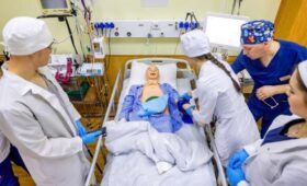 Экономист Сафонов: целевое обучение медиков не устранит нехватку кадров