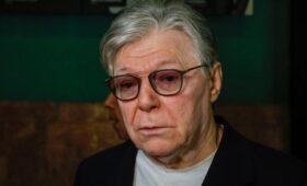 Актер Александр Збруев выписан из больницы