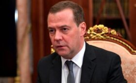 Медведев исключил возможность «шатдаунов» в РФ
