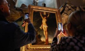 Утерянную картину Рубенса «Христос на кресте» продали почти за 3 млн евро