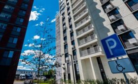 Кабмин дополнительно выделил более 400 млн рублей на жилье для инвалидов