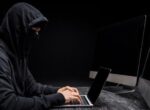Эксперт Дворянский: нужно проверять информацию, чтобы не стать жертвой мошенников