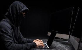 Эксперт Дворянский: нужно проверять информацию, чтобы не стать жертвой мошенников