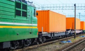 Литва может запретить перевозки белорусских грузов по ж/д из-за застрявших фур