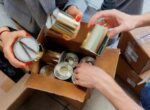 Почти 15 тонн гумпомощи отправили студенты столичных колледжей в зону СВО