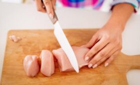 Академик РАН Онищенко: мыть сырую курицу можно