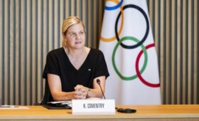 Глава МОК Ковентри призвала не смешивать спорт и политику