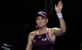 Теннисистка Рыбакина выиграла Итоговый турнир WTA