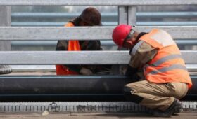 Более 58 км барьерных ограждений отремонтировано в Москве с начала года