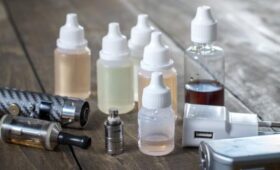 В России рассмотрят возможность эксперимента по запрету продажи вейпов в регионах