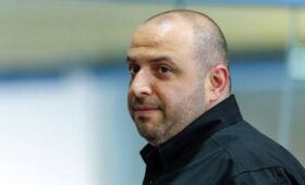 РИА Новости: уехавший с Украины Умеров встретил Зеленского в Анкаре