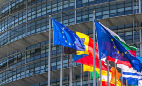 Euronews: Польша, Венгрия, Словакия и Чехия готовят иск к ЕС из-за мигрантов