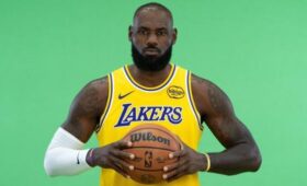 Леброн Джеймс установил рекорд по числу сезонов в НБА