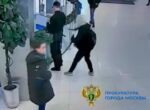 Ранивший ножом охранника и полицейских на юге Москвы подросток не признал вину