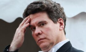 Водитель прищемил руку пианисту Мацуеву на гастролях в Китае