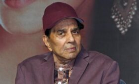 Индийский актер Дхармендра скончался на 90-м году жизни