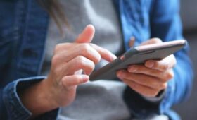 «Ведомости»: операторы связи будут обязаны отключать абонентов по требованию ФСБ