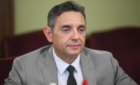 Бывший вице-премьер Сербии Вулин заявил, что мир оказался на пороге ядерной войны