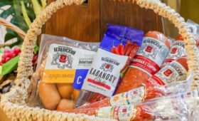 Межрегиональные ярмарки столицы начали продавать мясные изделия из Бердянска