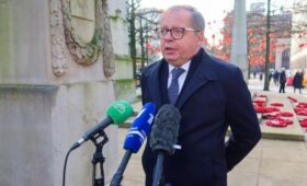 Посол РФ Келин заявил, что Великобританию не интересует мирный план