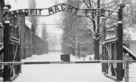 Минкульт Польши потребовал отменить в ФРГ аукцион по продаже связанных с Холокостом лотов