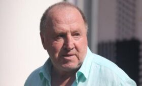 Агент Владимира Стеклова опроверг информацию о госпитализации актера