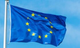 Фон дер Ляйен назвала три условия ЕС для мирного урегулирования на Украине