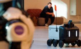 Порядок работы роботов-курьеров утвержден в столице