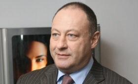 The Guardian: бизнесмен и экс-сенатор Слуцкер умер в Швейцарии