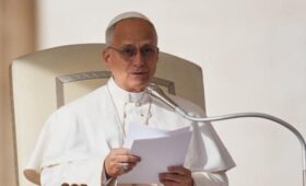 Папа Римский Лев XIV запретил католикам многоженство