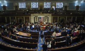 Палата представителей США приняла проект о публикации данных по делу Эпштейна