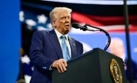 Трамп заявил, что не поедет на саммит G20 в ЮАР, раскритиковав эту страну