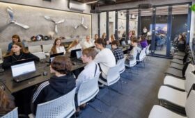 75 экономических специальностей можно освоить в столичном центре «Профессии будущего»