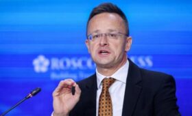 Сийярто заявил, что Венгрия не допустит вступления Украины в ЕС