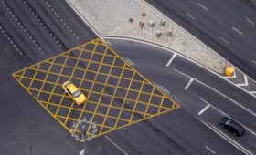 Правительство РФ поддержало законопроект о таксистах-частниках на личных авто