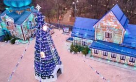 Филиалы усадьбы Деда Мороза откроются в трех парках Москвы 1 декабря
